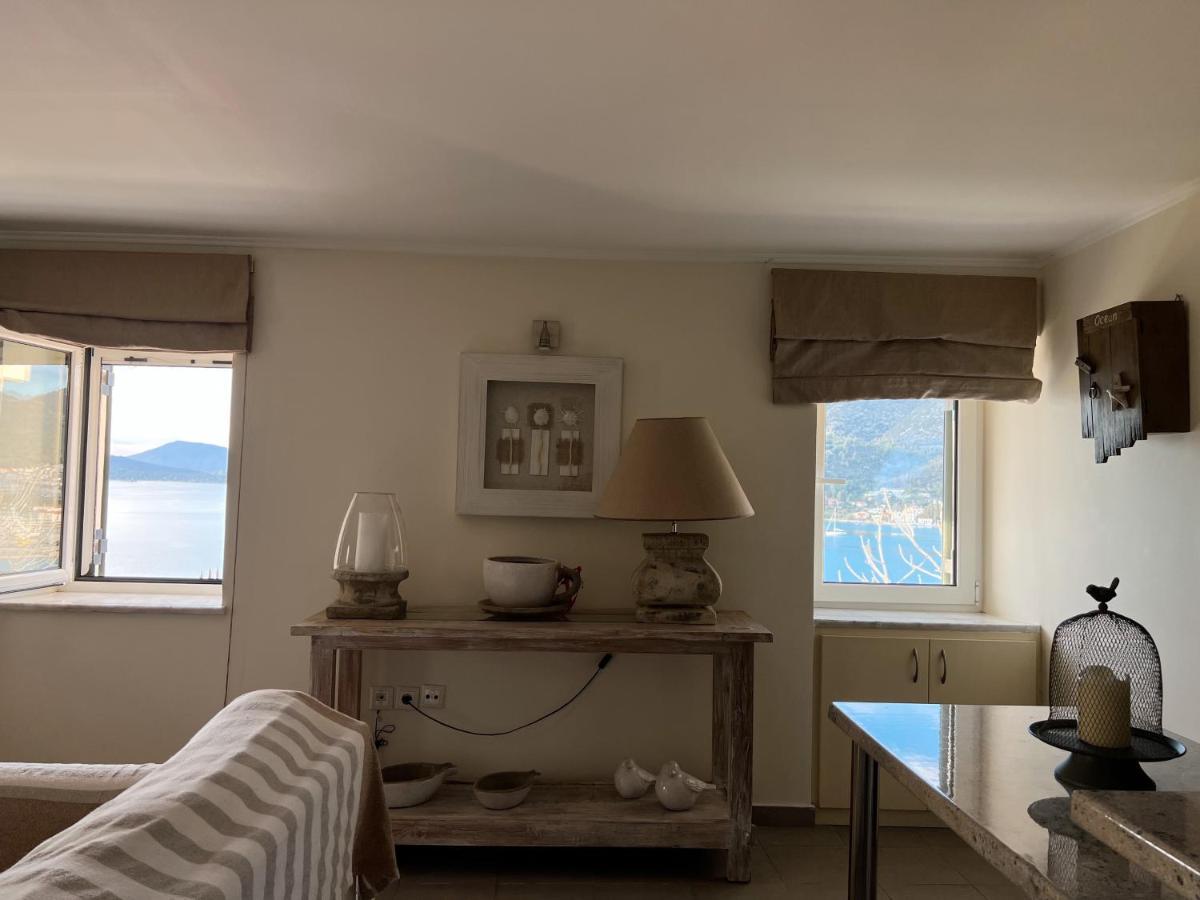 Kasteli Suite Poros Town Exterior photo
