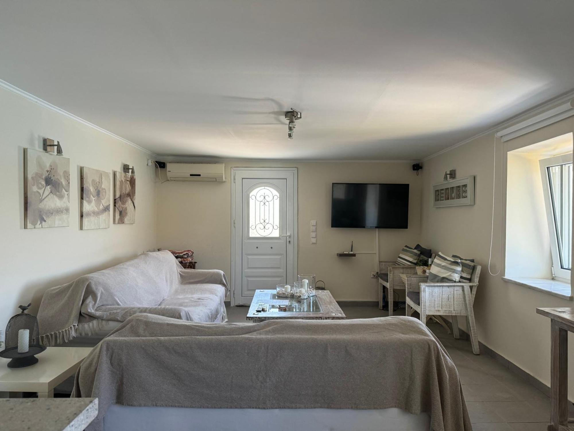 Kasteli Suite Poros Town Exterior photo